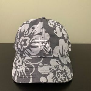 Hawaiian print Stussy adjustable hat.